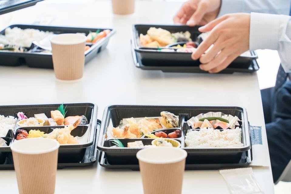長時間利用を支えるケータリング・飲食環境