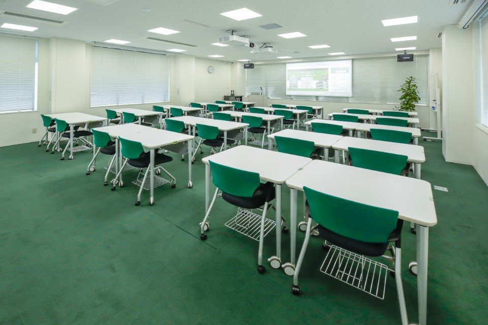 30名～50名規模の中規模セミナーに適した貸し会議室
